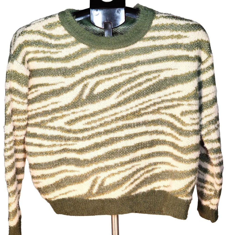 Belk True Craft Girls‎ Size Medium Green Beige Zebra Print Sweater